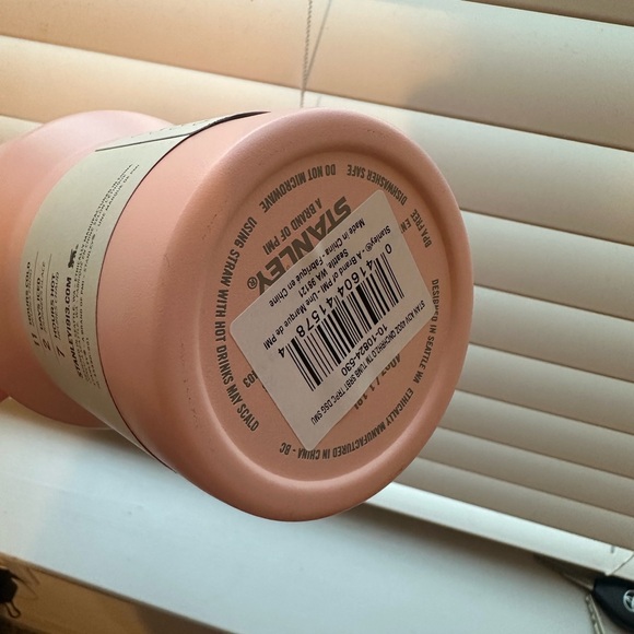 New Stanley 2024 Mothers Day Release Quencher H2.0 Tumbler - Picture 7 of 9